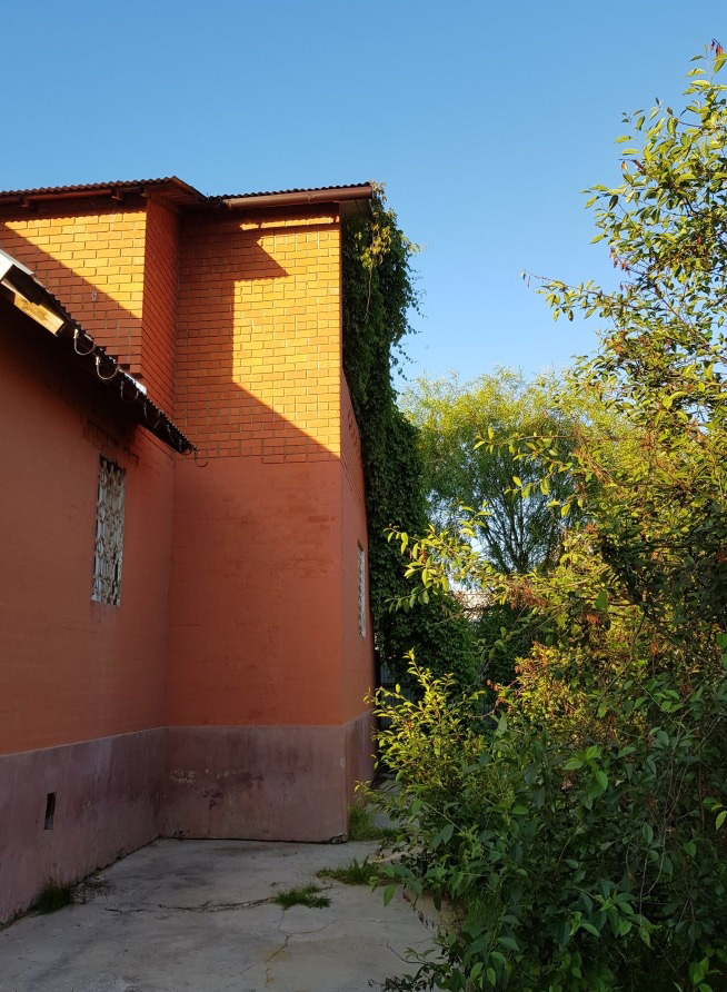 Коттедж 500 м² на участке 10 сот.